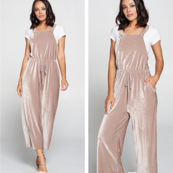 Velvet wide leg midi overall jumper with pockets - Picture 2 of 3